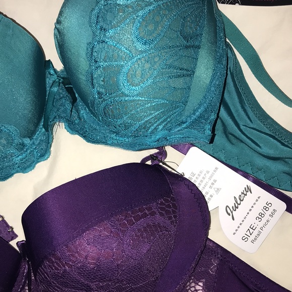 Pair of NWOT 38C Julexy Push-Up Bras - Picture 2 of 3